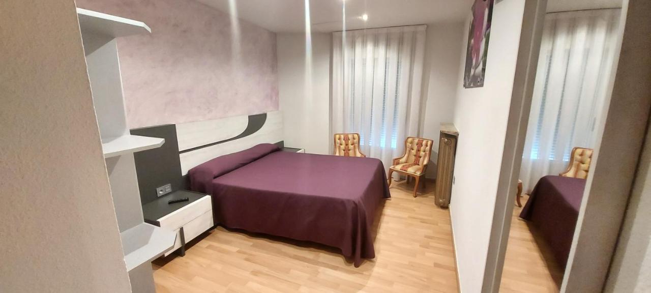 Hostal Del Campo Arévalo Esterno foto